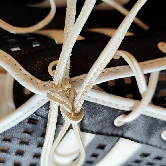 Michael Kors Perforated Wedge Heels 8.5M - Picture 8 of 8